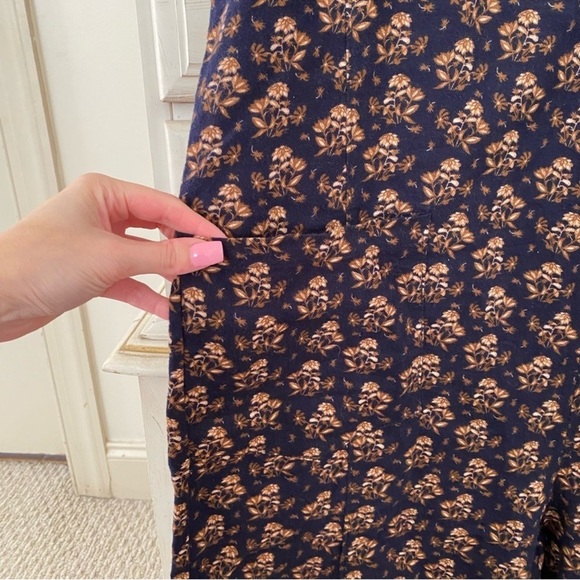Navy Floral Pocketed Jumpsuit - Picture 2 of 4